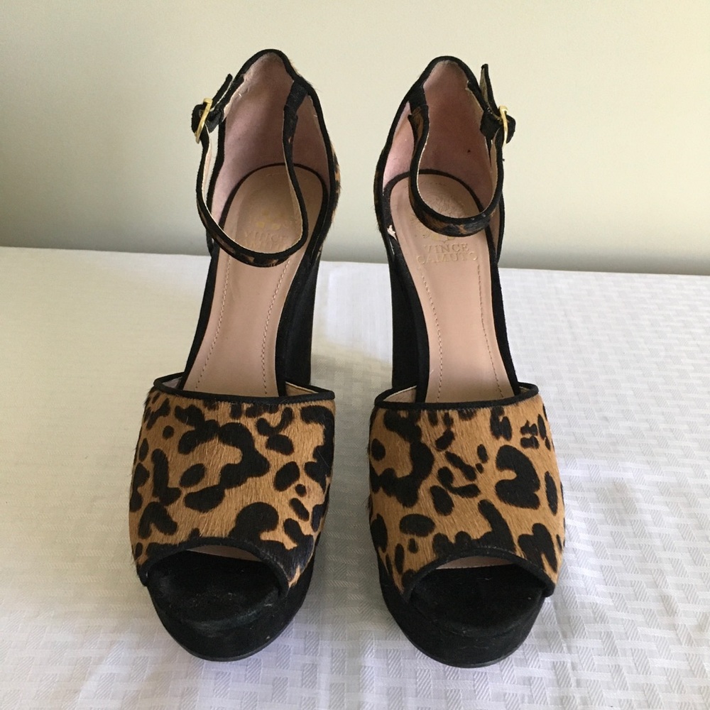 Vince Camuto Leopard Print High Wedges sz 10 EUC!
